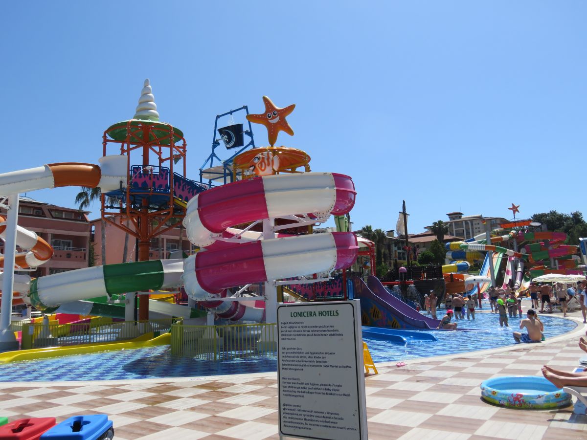 imagini hotel LONICERA RESORT